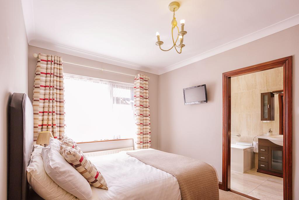 The Harp Bed & Breakfast Киларни Екстериор снимка