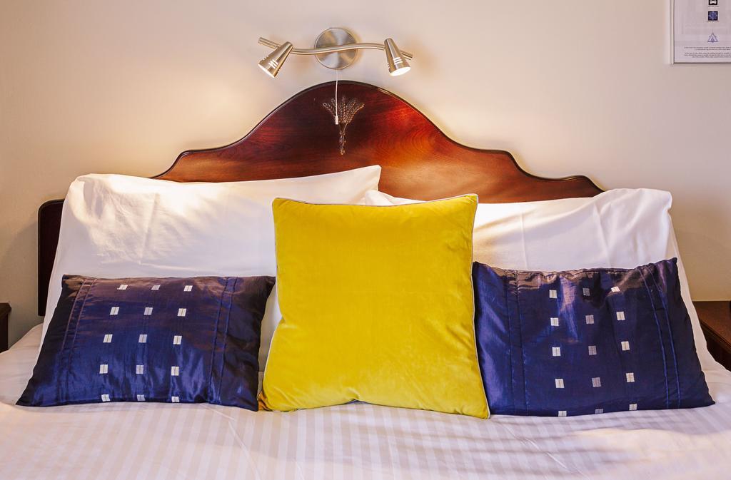 The Harp Bed & Breakfast Киларни Екстериор снимка