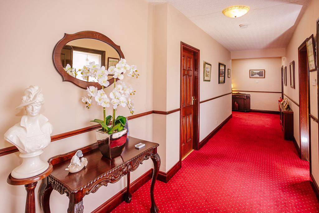 The Harp Bed & Breakfast Киларни Екстериор снимка